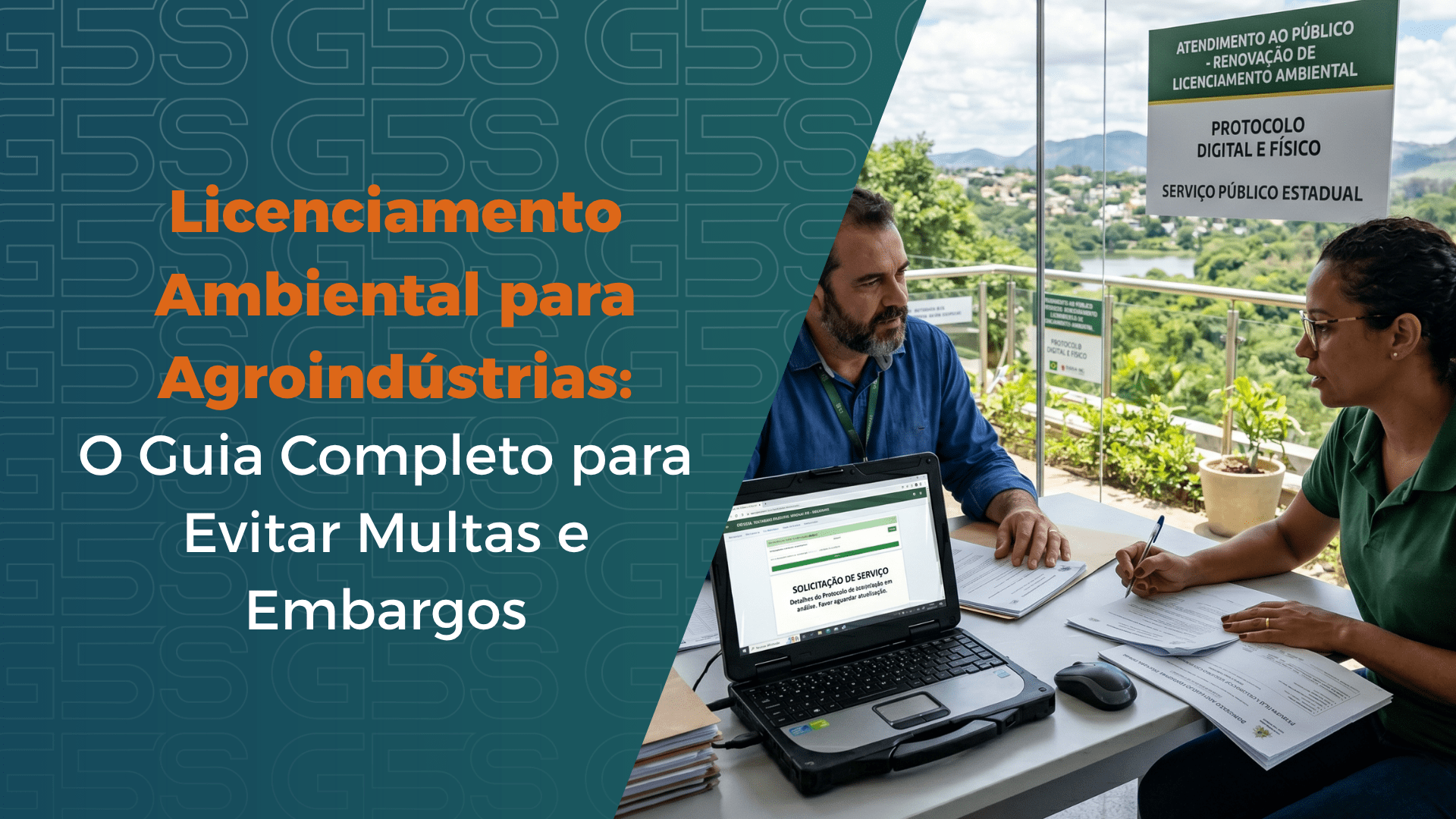 Consultor ambiental orienta cliente durante atendimento sobre Licenciamento Ambiental para agroindústrias, com documentos e sistema de protocolo ambiental em análise.